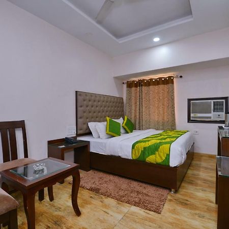 Hotel Kabeer New Delhi @ New Delhi Railway Station Buitenkant foto