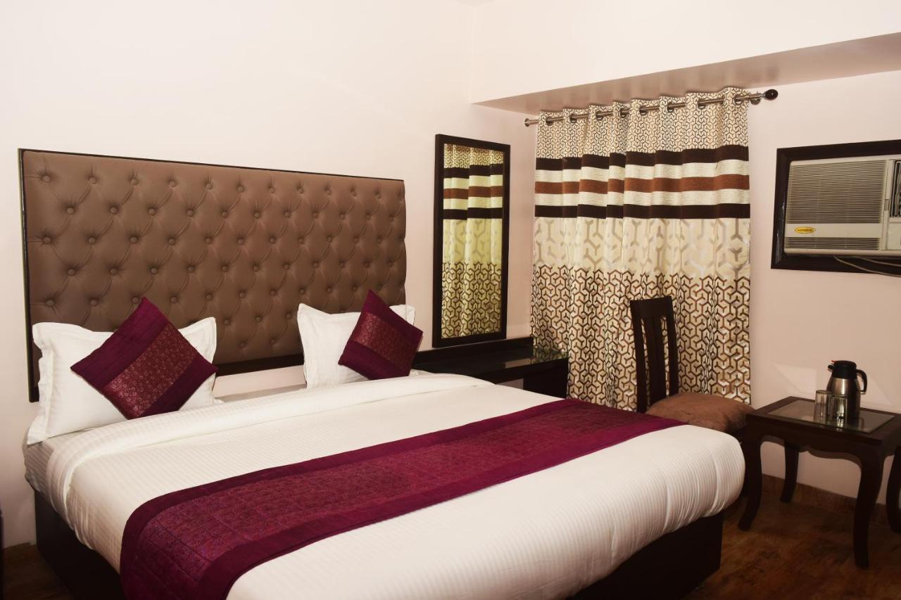 Hotel Kabeer New Delhi @ New Delhi Railway Station Buitenkant foto