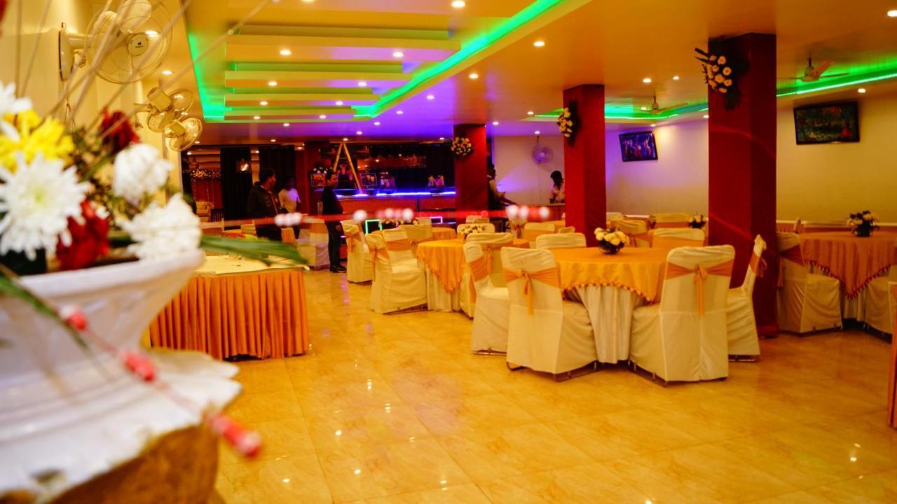 Hotel Kabeer New Delhi @ New Delhi Railway Station Buitenkant foto