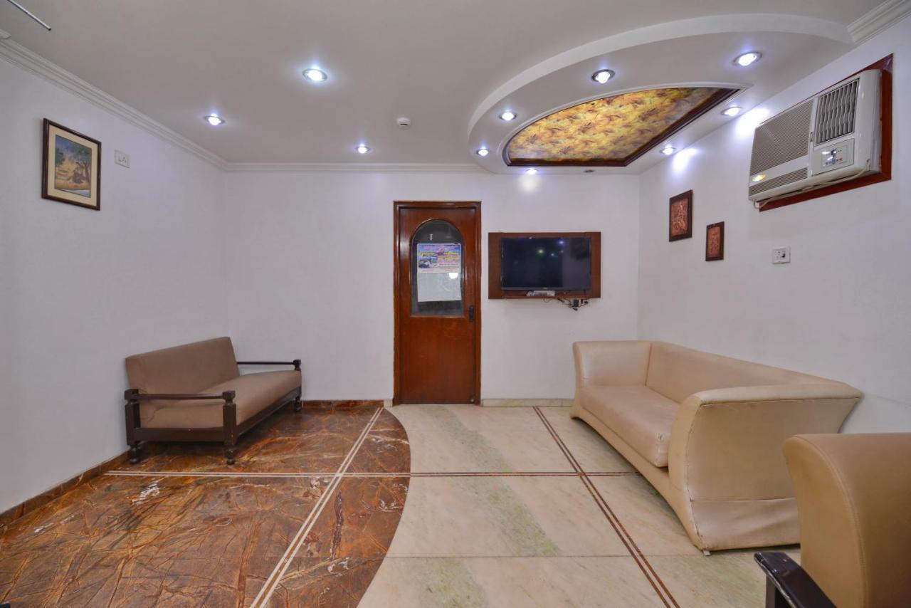 Hotel Kabeer New Delhi @ New Delhi Railway Station Buitenkant foto