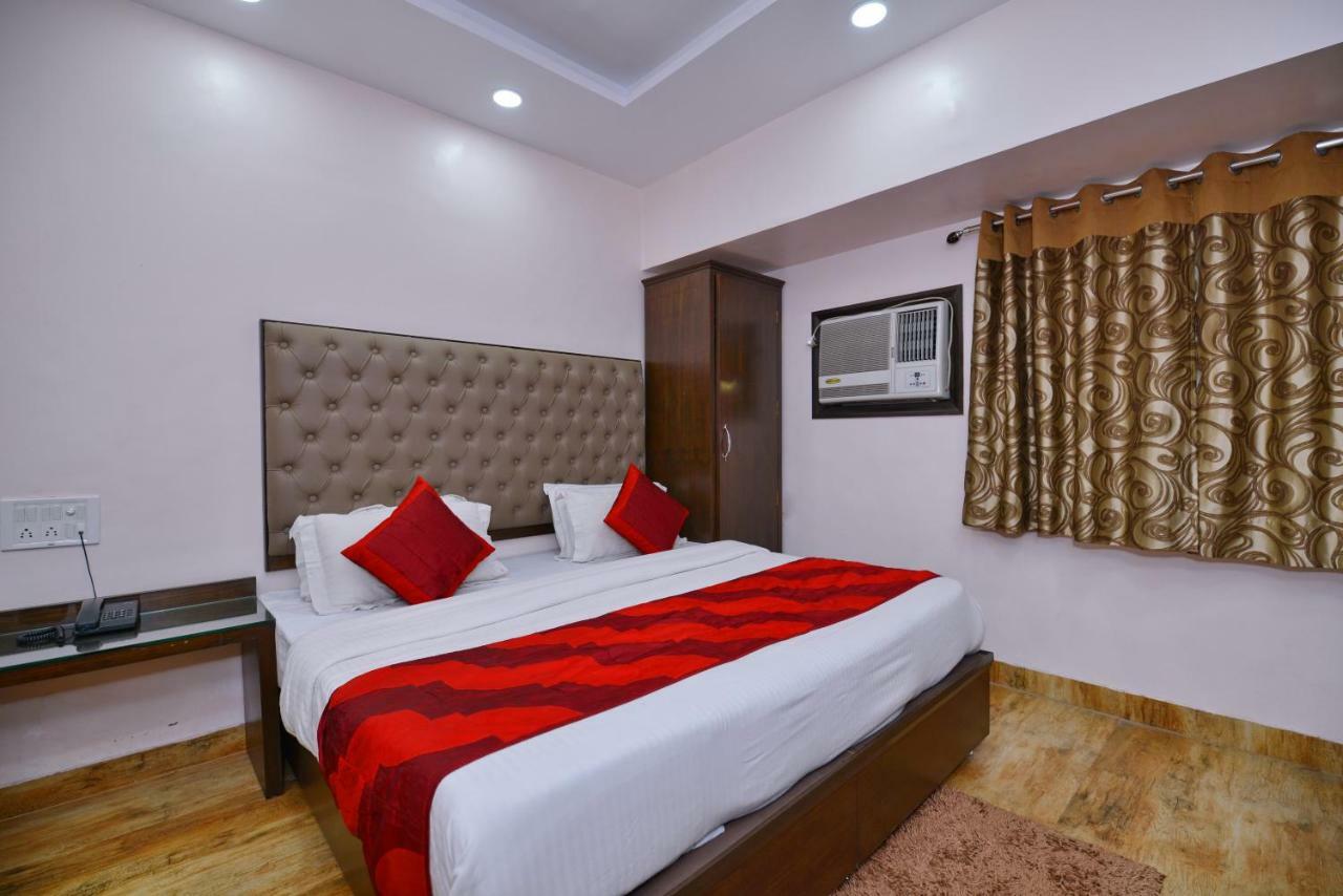 Hotel Kabeer New Delhi @ New Delhi Railway Station Buitenkant foto