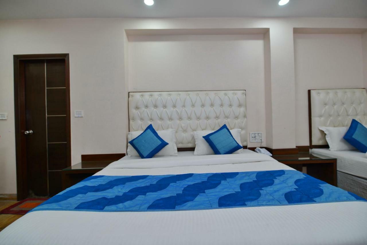 Hotel Kabeer New Delhi @ New Delhi Railway Station Buitenkant foto