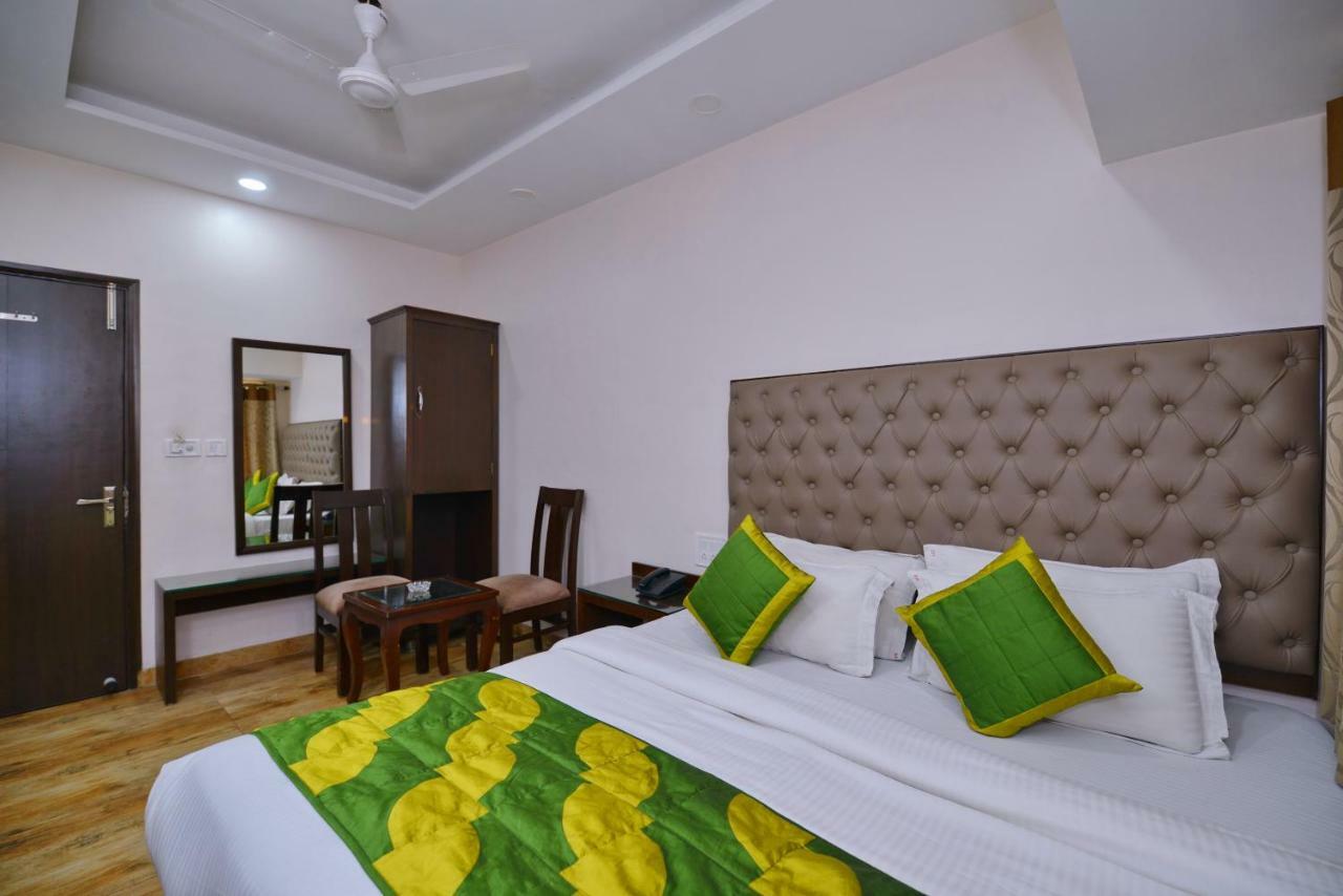 Hotel Kabeer New Delhi @ New Delhi Railway Station Buitenkant foto