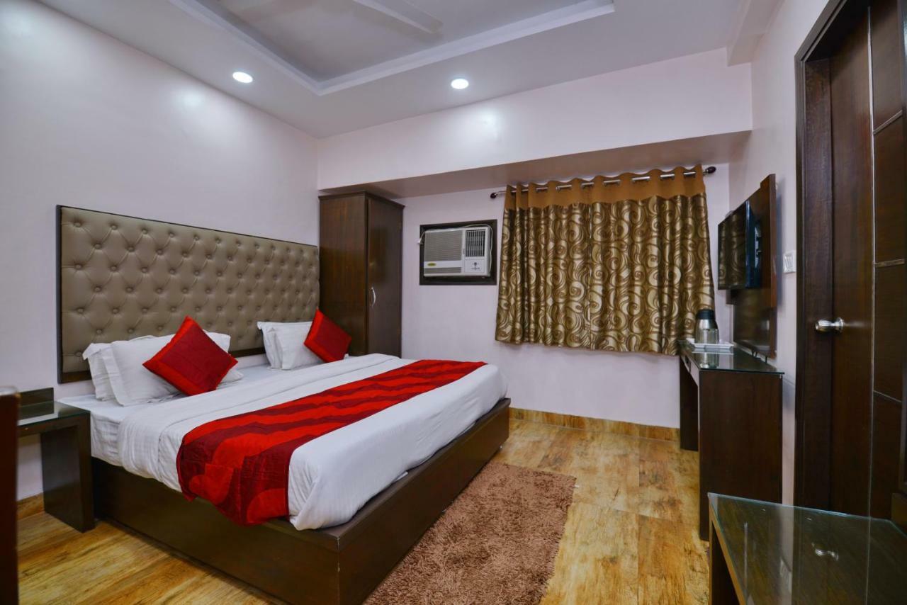 Hotel Kabeer New Delhi @ New Delhi Railway Station Buitenkant foto